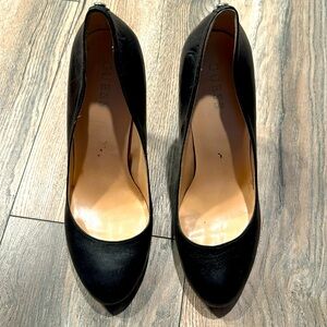 Guess shoes size 9M